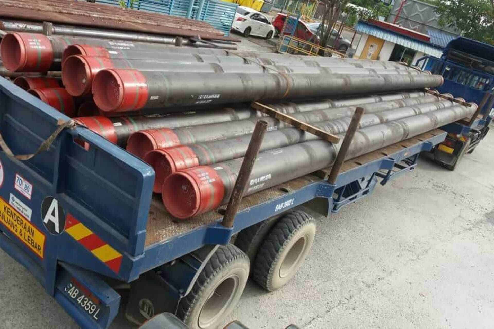 transport-truck-fleet-pipe-trailer (1)